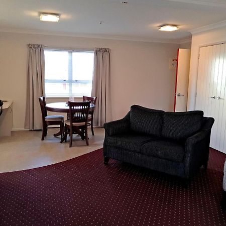 Pukekohe Touchwood Motor Lodge מראה חיצוני תמונה