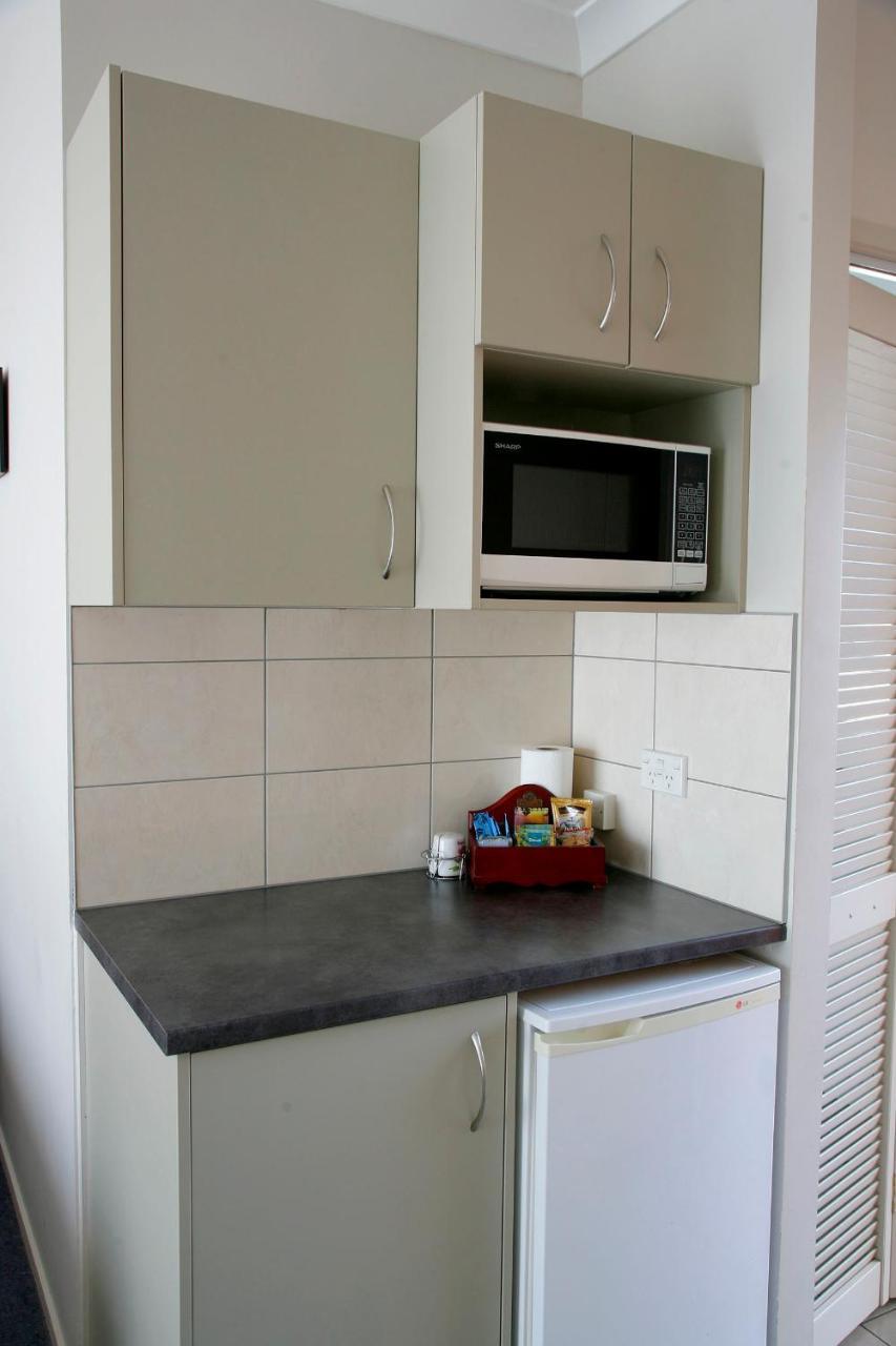 Pukekohe Touchwood Motor Lodge מראה חיצוני תמונה