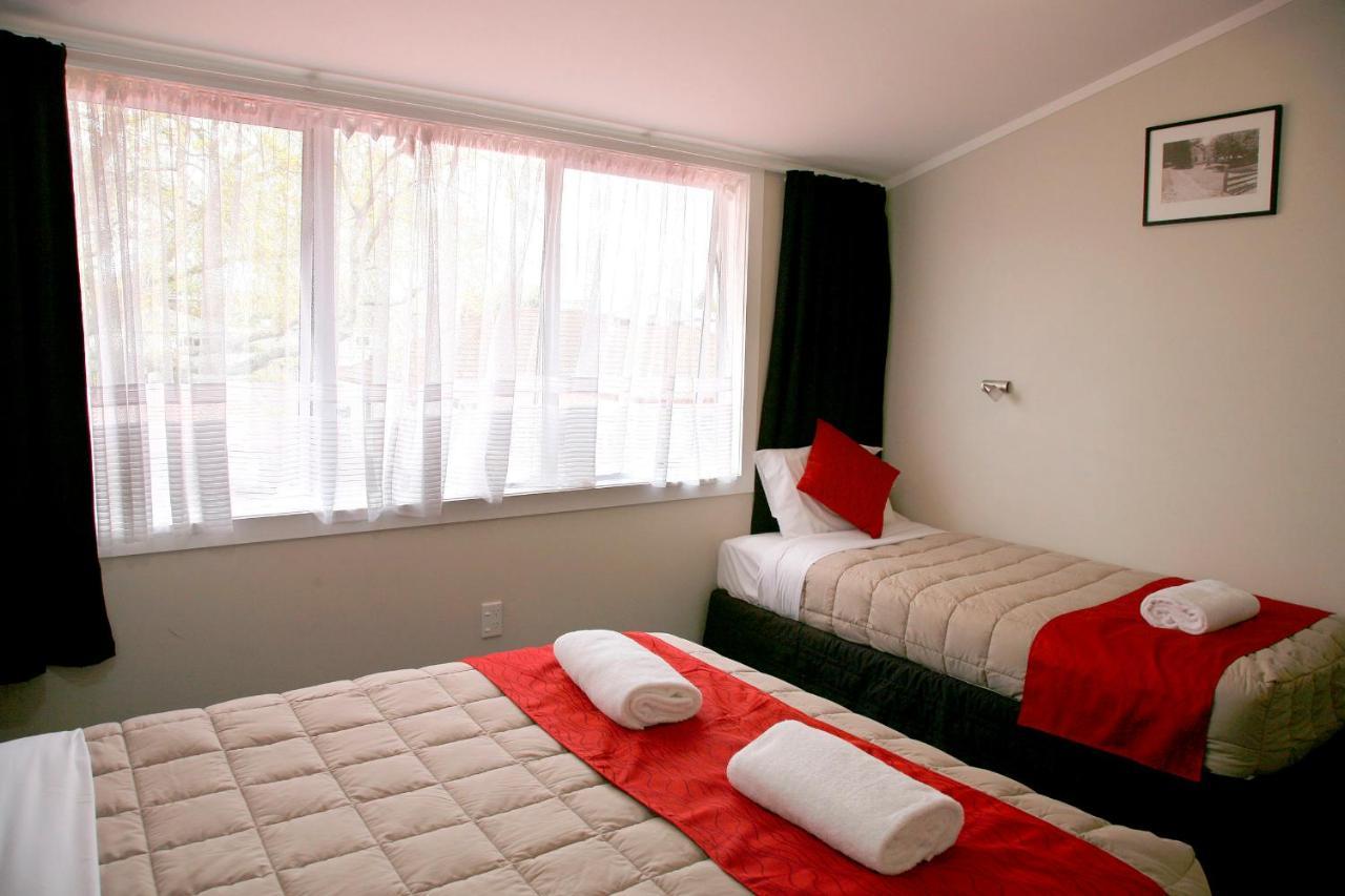 Pukekohe Touchwood Motor Lodge מראה חיצוני תמונה
