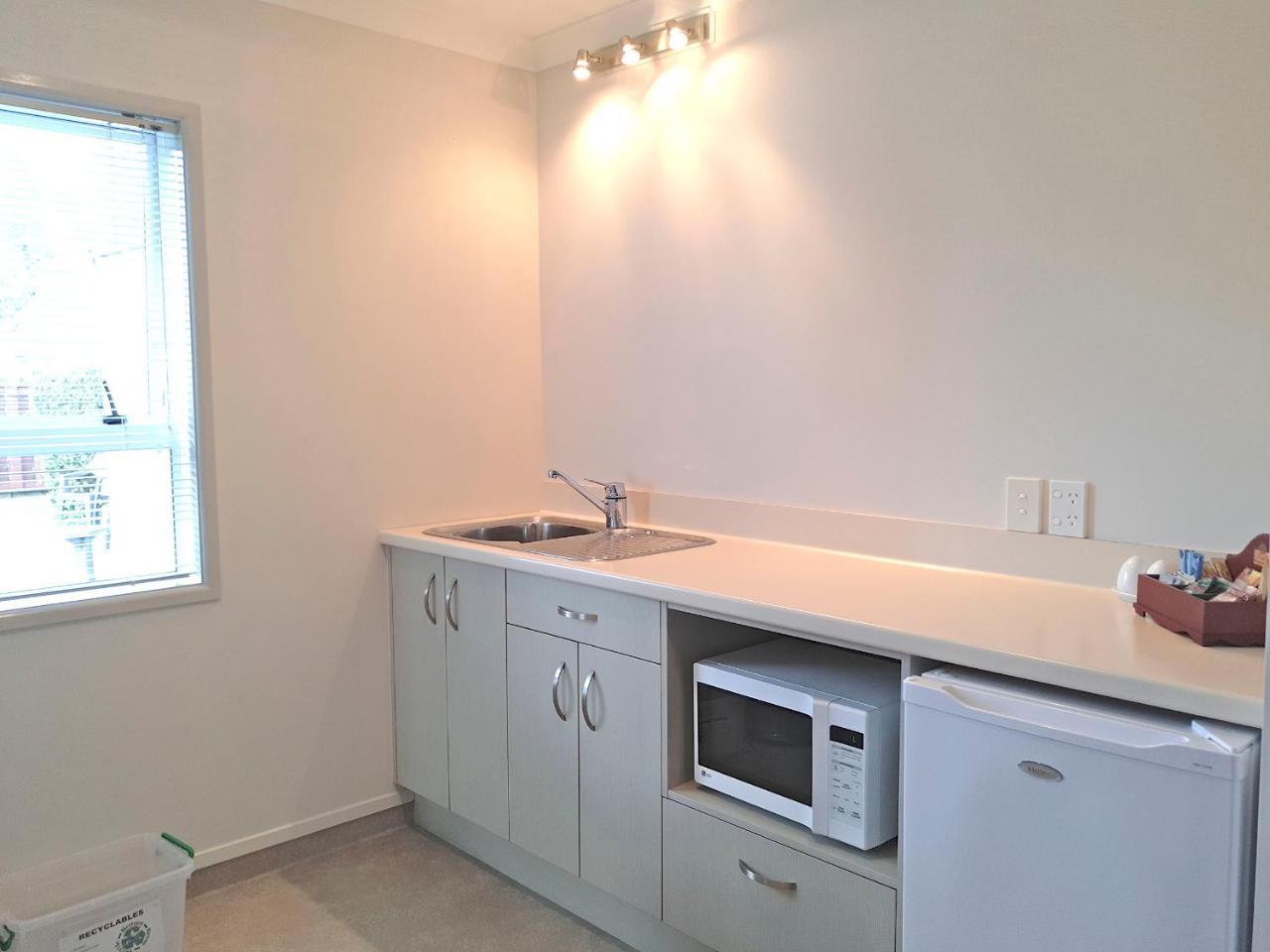 Pukekohe Touchwood Motor Lodge מראה חיצוני תמונה